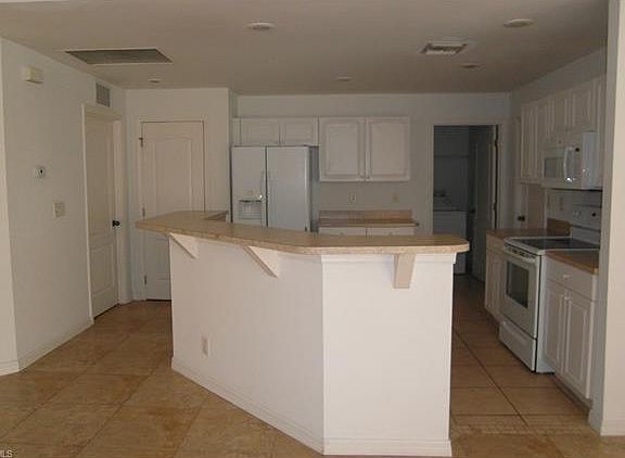 4th image of 4110 NE 22nd Pl