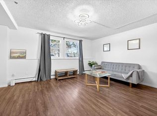 2111 14th St E #101, Calgary, AB T2T3T2