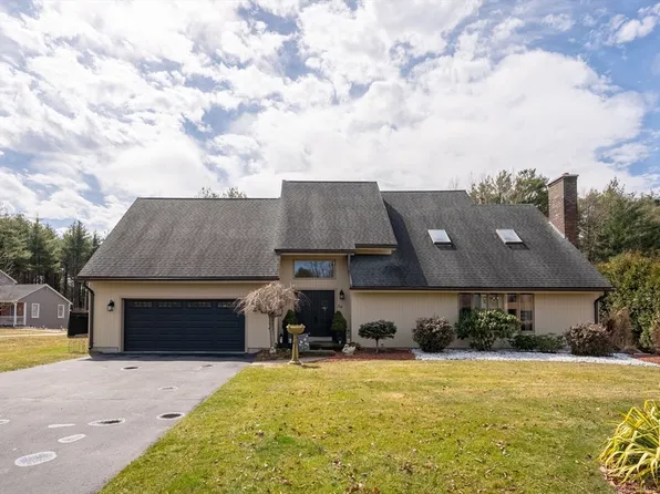 29 Eugene Dr, Belchertown, MA 01007