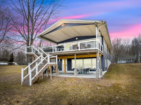 46611 Vine Ave, Bloomingdale, MI 49026