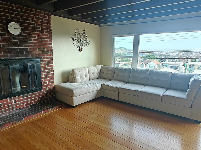 35 Avalon Dr — Photo 4