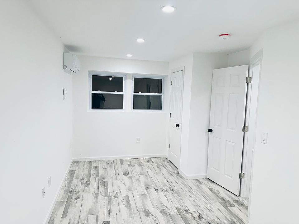 1st image of 6944 Hillmeyer Ave