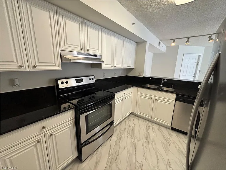 8265 Ibis Club Dr #610 — Photo 7