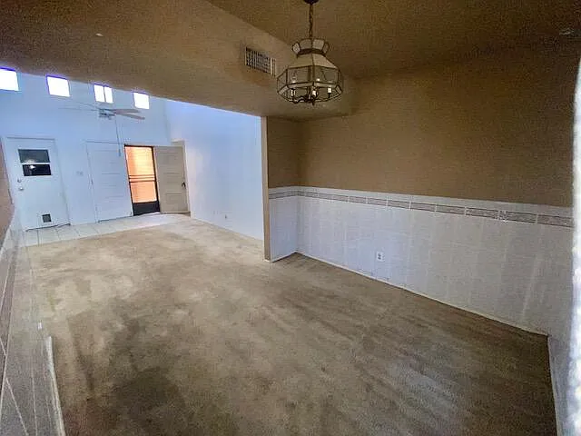 1587 Catham Cir — Photo 3