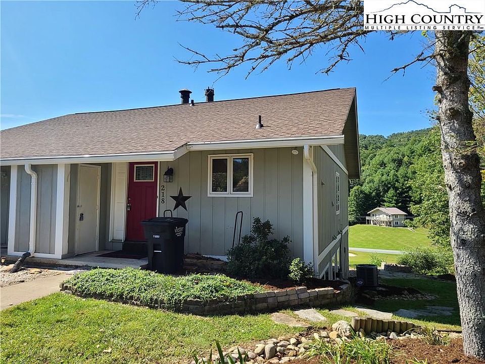 1st image of 218 Willow Creek Cir