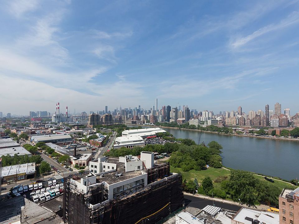 1st image of 1124 31st Ave APT 17C