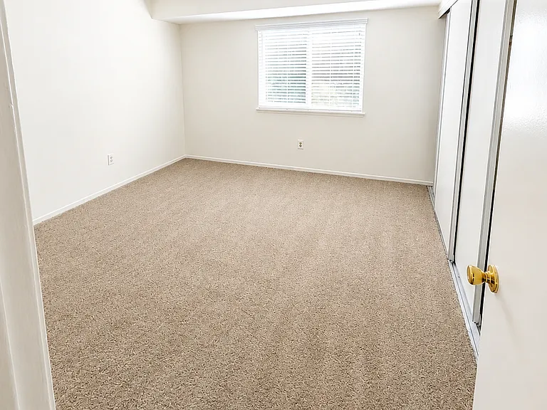 13514 1/4 Village Dr — Photo 9