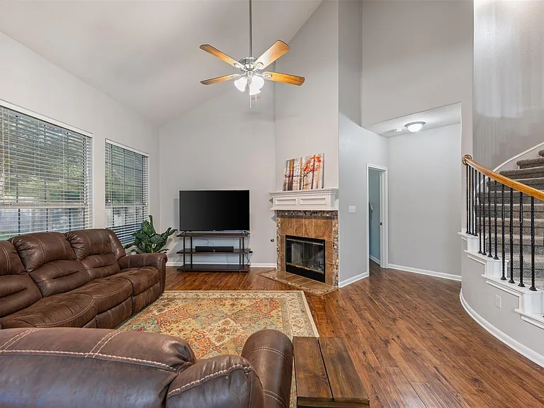 4435 Hunters Lodge Dr — Photo 13