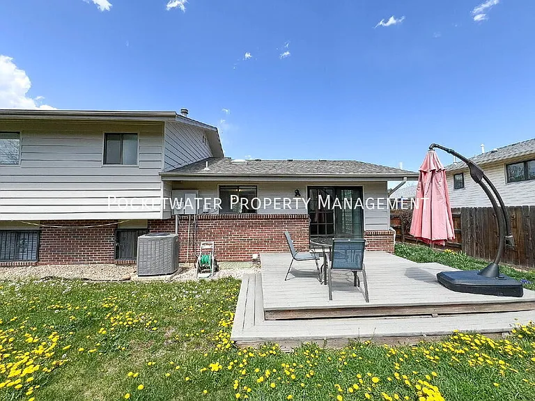 5452 Blackhawk Rd — Photo 9