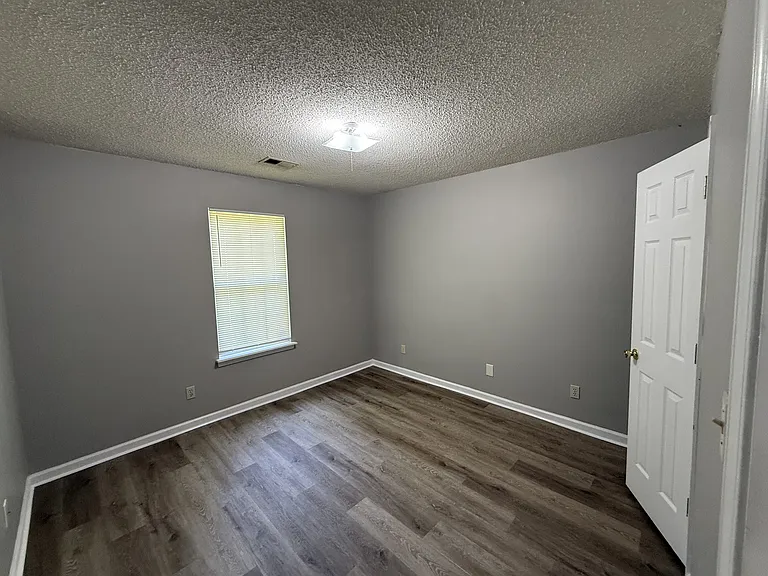 367 Templeton Dr — Photo 39