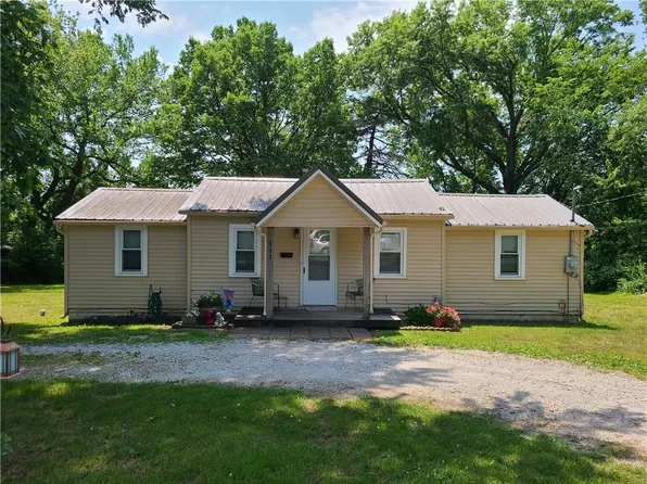 913 E North Main St, Richmond, MO 64085