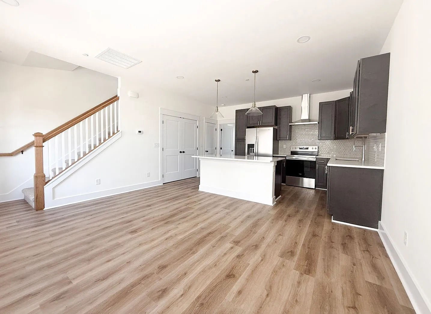 Modern 3-Bedroom Townhome at Highbury — Photo 3