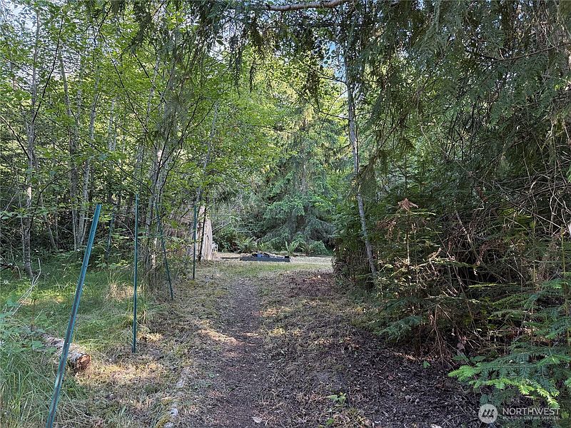 5th image of 9999 Ferndale Dr