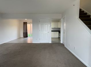 1109 Morningside Dr APT 3, Round Lake Beach, IL 60073