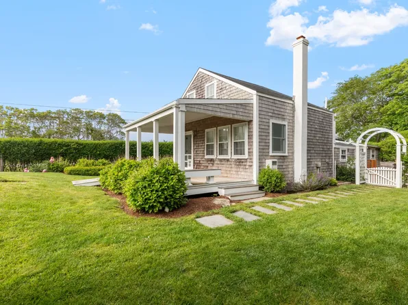 1 McGarveys Way, Nantucket, MA 02554