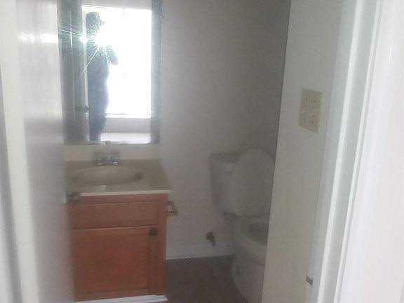 Downstairs Half Bathroom