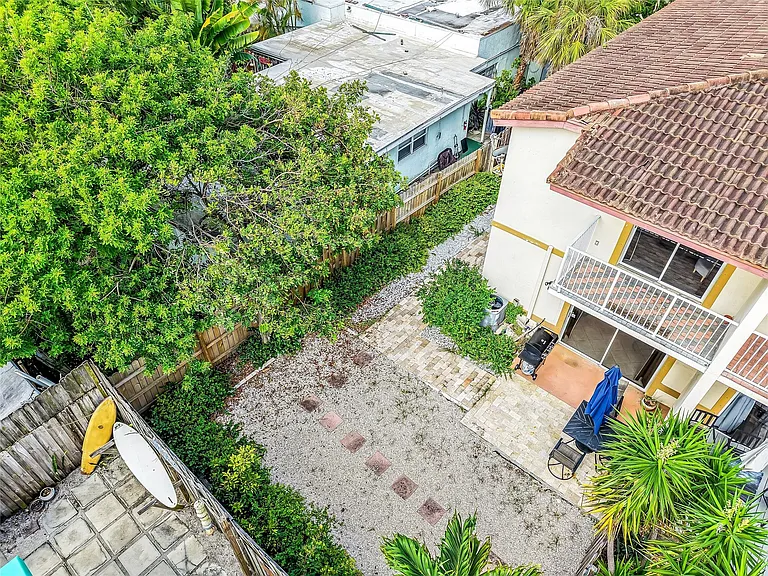 512 S Ocean Blvd — Photo 40