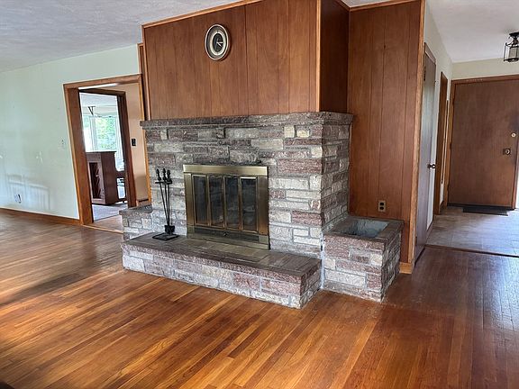 2nd image of 16 Buckingham Rd