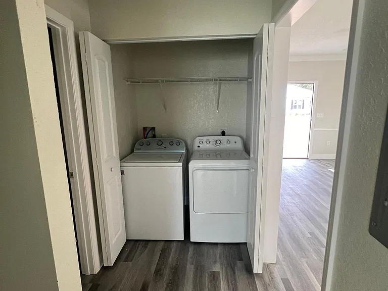 47 25th St SE — Photo 14