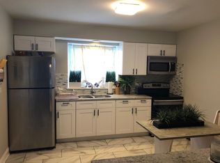 1906 S 16th Ave APT 2E, Broadview, IL 60155