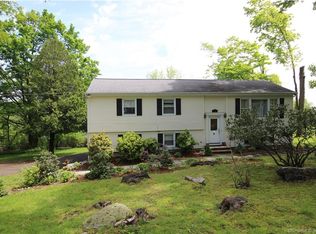 18 Hollandale Rd, Danbury, CT 06811