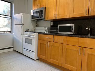 423 S 5th St #3A, Brooklyn, NY 11211