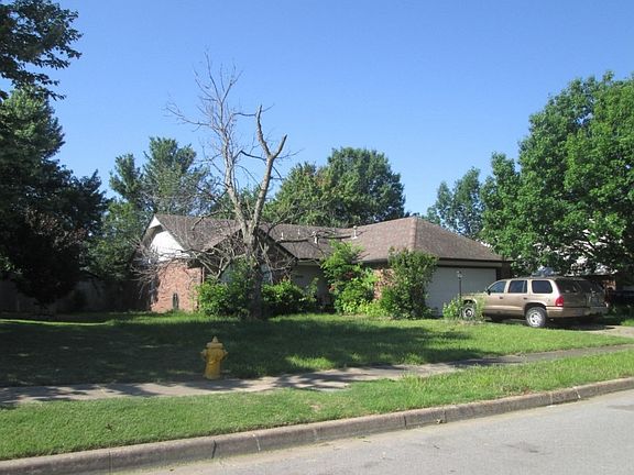 2nd image of 12506 E 77th Pl N