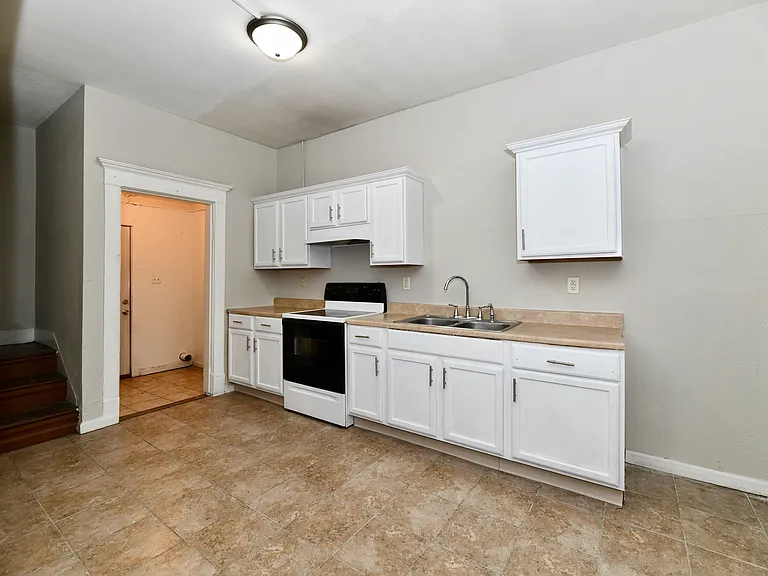 26 N Parkview Ave — Photo 2