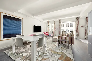 82 University Place, #7