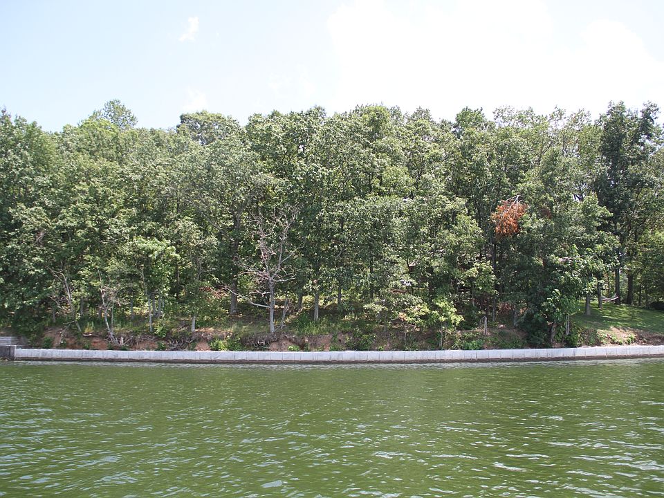 1st image of 10 Kenwood Dr