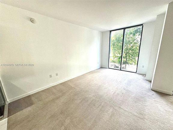 4th image of 31 SE 6th St APT 903