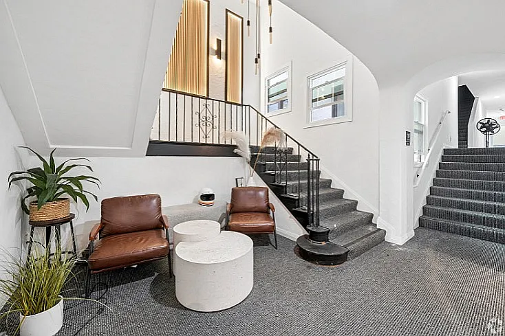 2701 Durant