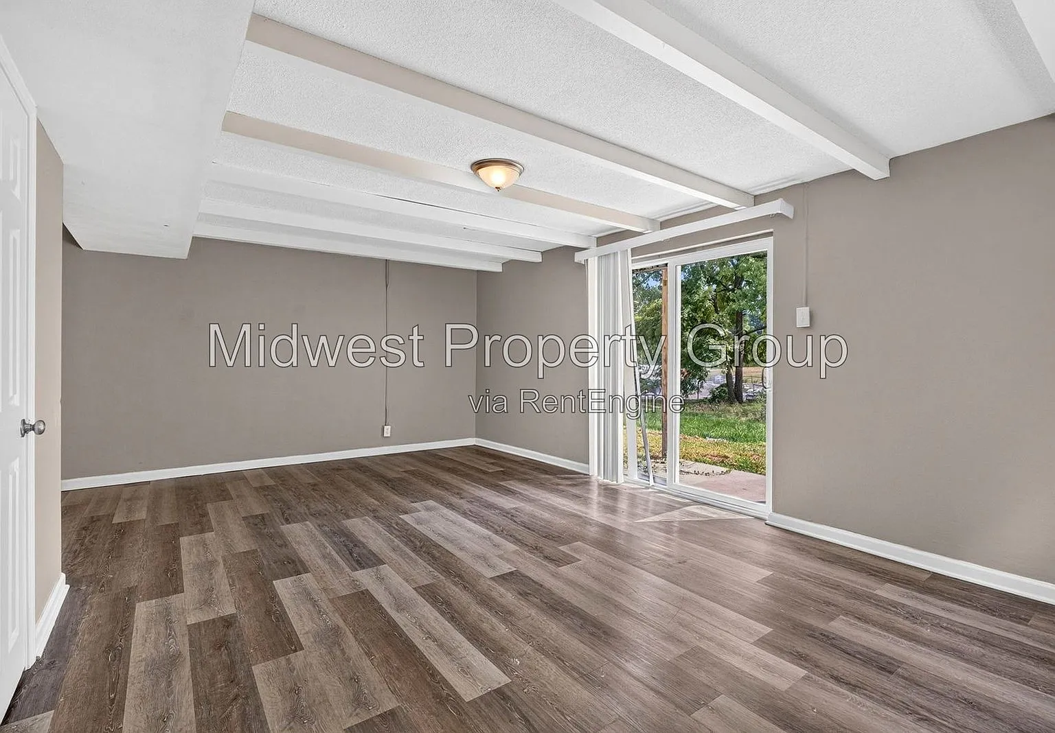 4 bed, 2.5 bath, 2790 sqft, $1,795 — Photo 4