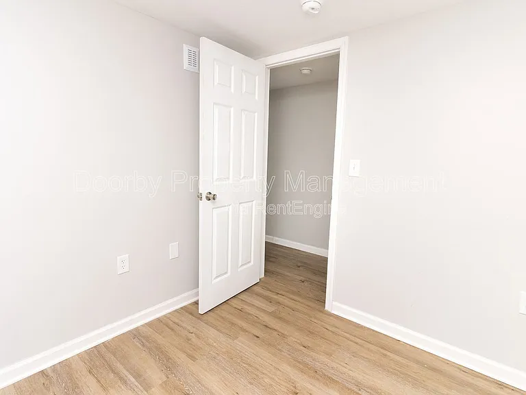 1714 Portland St #C — Photo 5