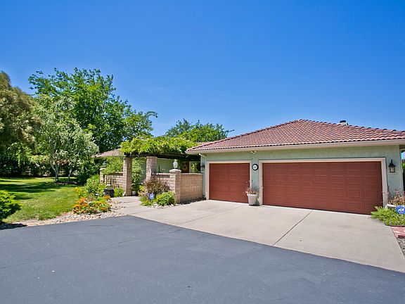4th image of 16327 W Diablo Ct