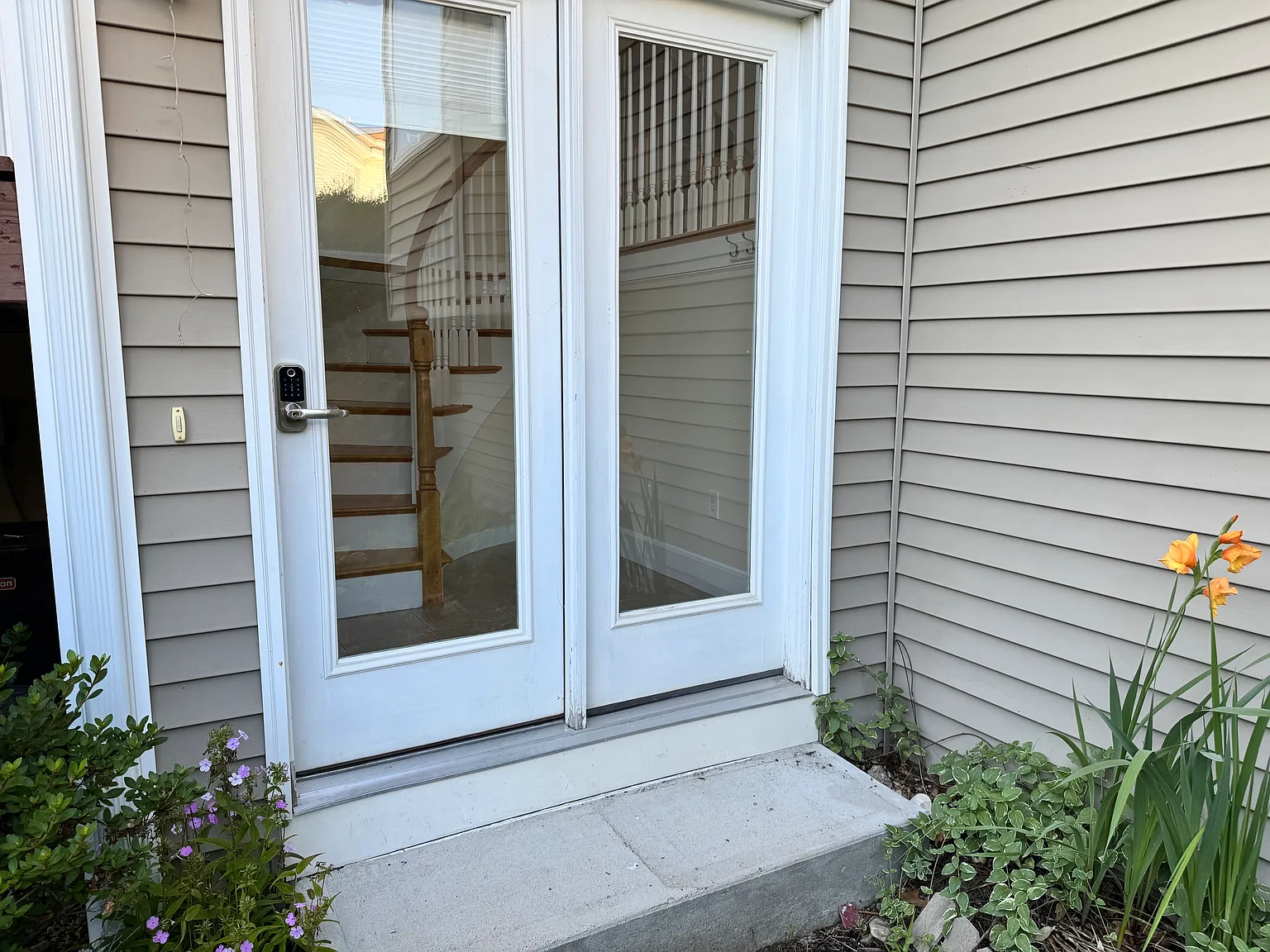 2 bed, 2.5 bath, 1926 sqft, $3,500 — Photo 3
