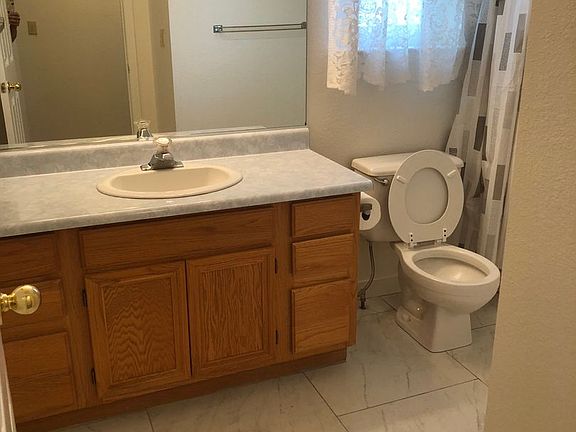 2nd image of 204 N Whitacre St APT B