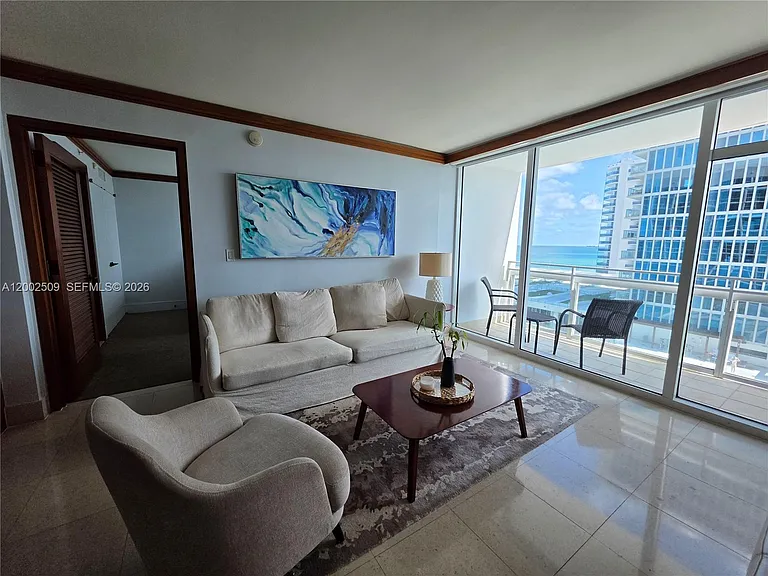 6801 Collins Avenue Legal #1014-1004 — Photo 5