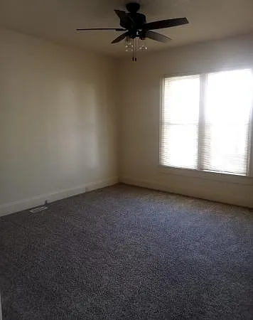 1126 Degroff St — Photo 3