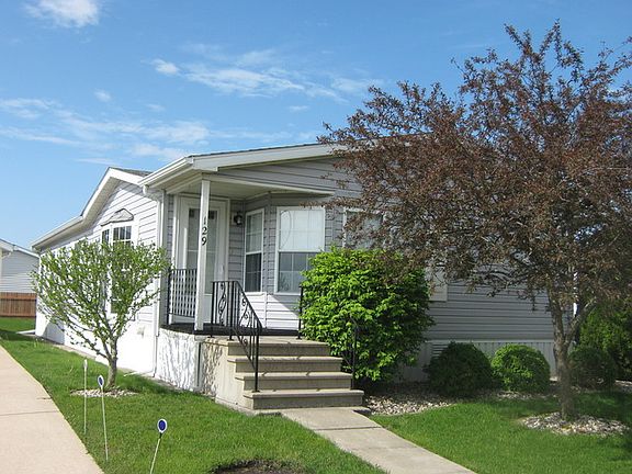2nd image of 129 Vermont Dr