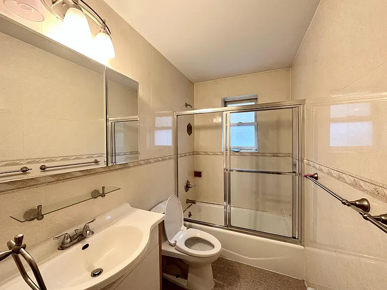 14703 41st Ave #3A — Photo 2