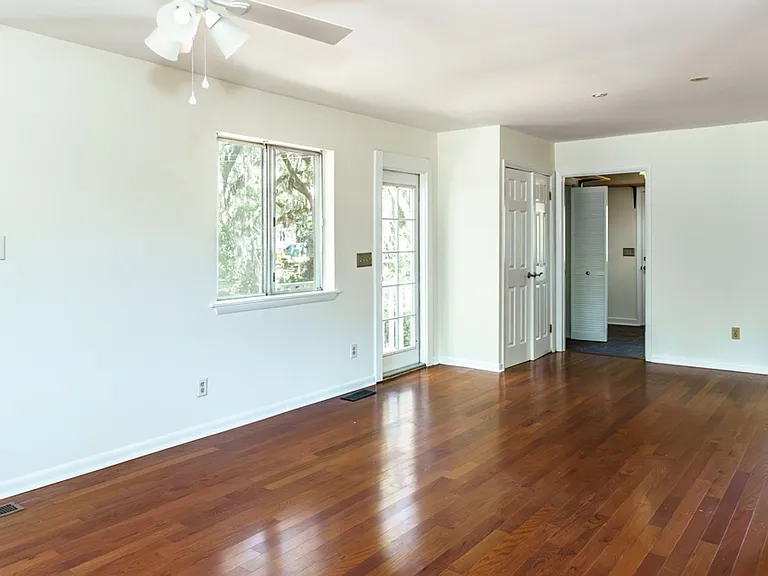 1606 Madrid Ave — Photo 11