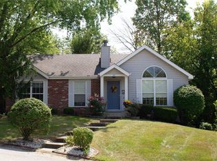 447 Oak Hill Dr, Lake Saint Louis, MO