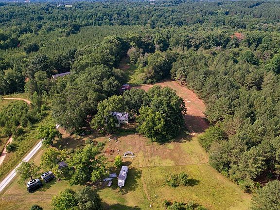 2nd image of 200 Lowe Ln