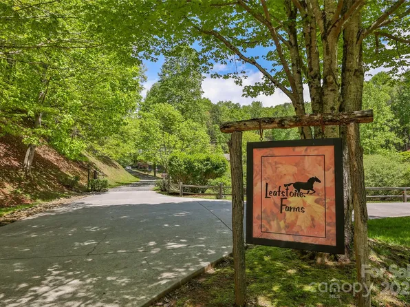 1283 Leafstone Cir, Sylva, NC 28779