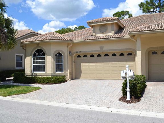 2nd image of 7086 Torrey Pines Cir