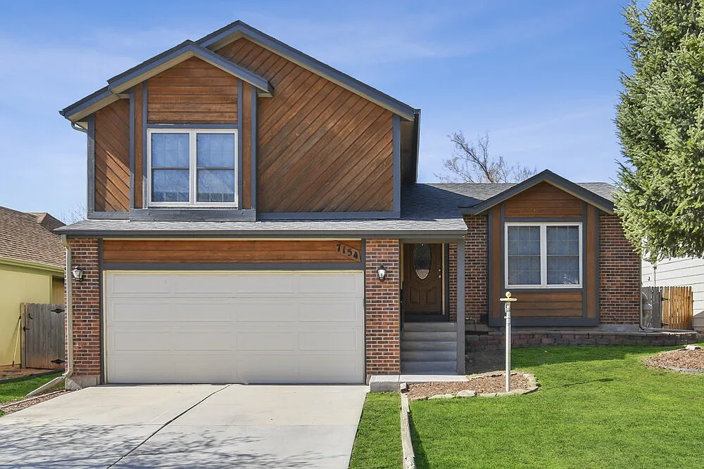 4 bed, 3.0 bath, 1696 sqft, $2,610 — Photo 1