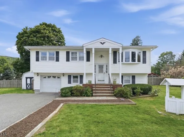 453 Warwick Tpke, West Milford Twp., NJ 07421