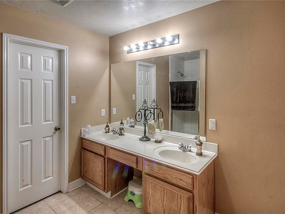 3rd image of 21002 Vista Trail Ct