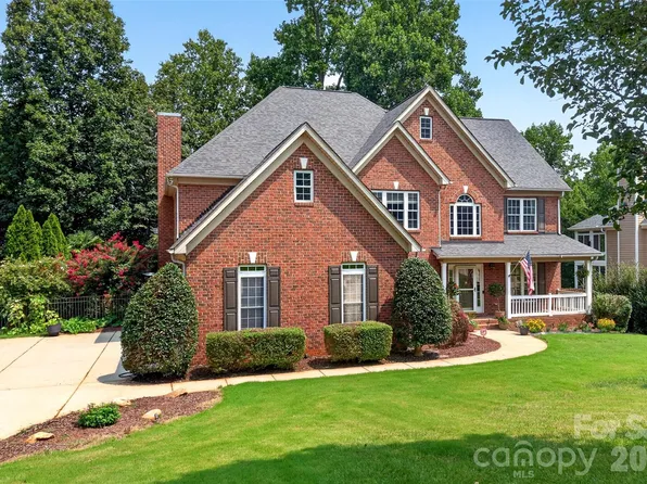 132 Parkside Ln, Mooresville, NC 28117